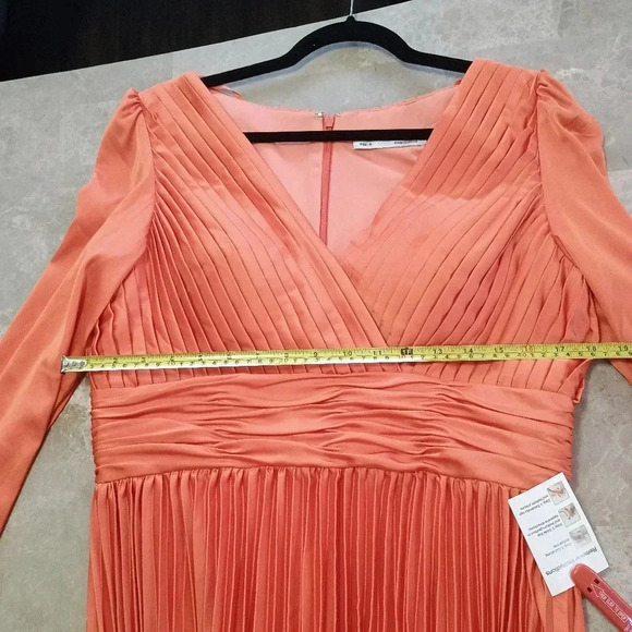 Ieena Macduggal Pleated Long Sleeve Satin V Neck Gown Size 10 NWT - Picture 6 of 16